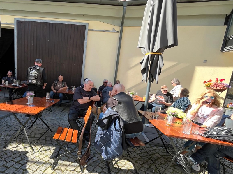 Größer anzeigen...