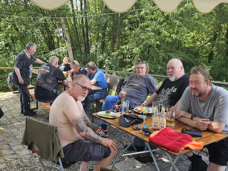 Größer anzeigen...