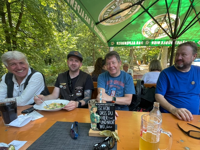 Größer anzeigen...